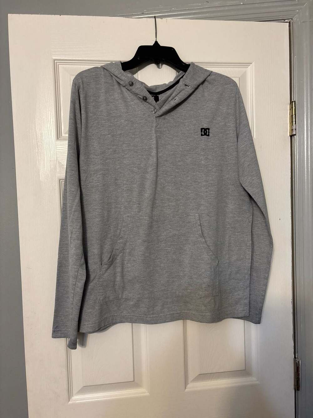 DC Shoes Men's Gray Long Sleeve Button Placket Jersey Hoodie